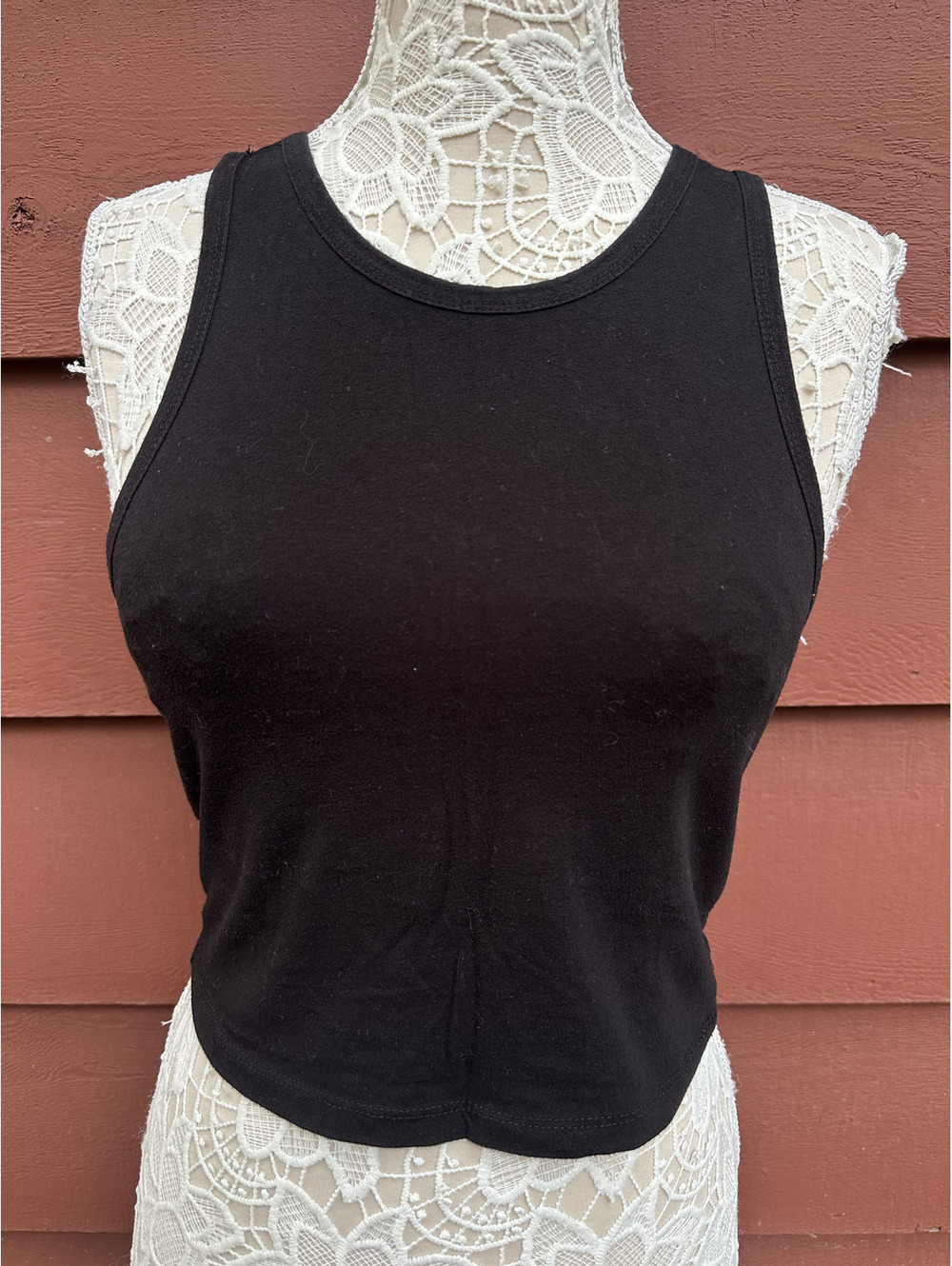 Bozzolo by Fashion Nova Black Cropped Tank Top Minimalist Casual Preppy